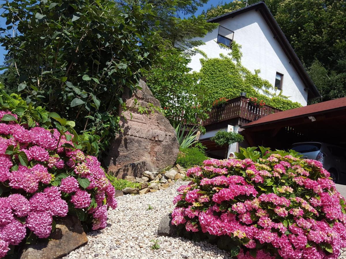 Gaestehaus Gerhardt Schweigen-Rechtenbach Ngoại thất bức ảnh