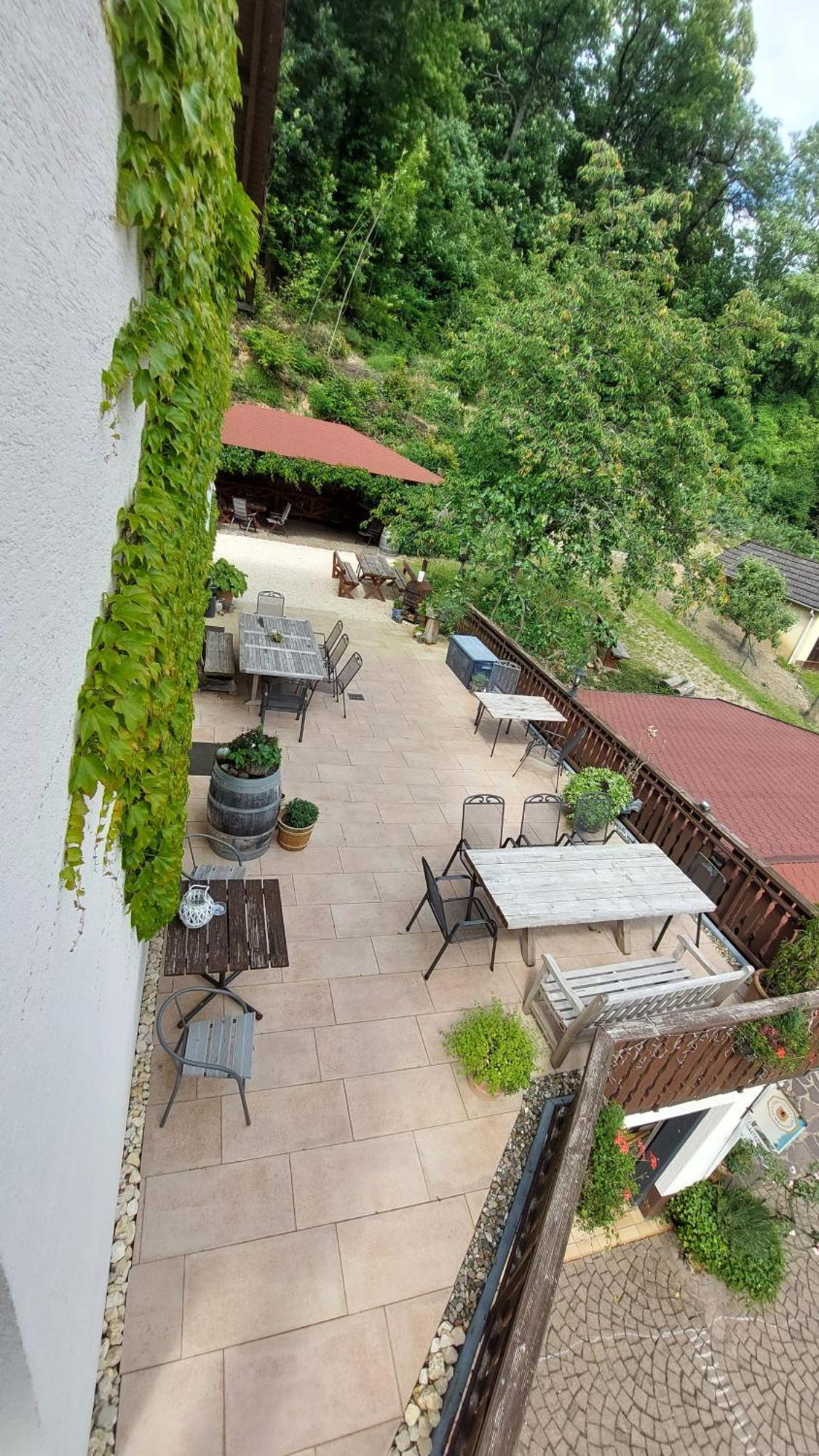 Gaestehaus Gerhardt Schweigen-Rechtenbach Ngoại thất bức ảnh