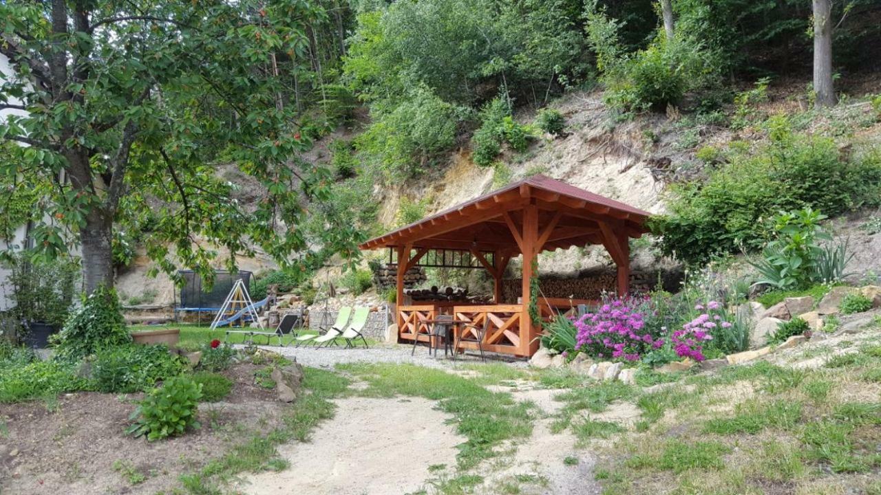 Gaestehaus Gerhardt Schweigen-Rechtenbach Ngoại thất bức ảnh